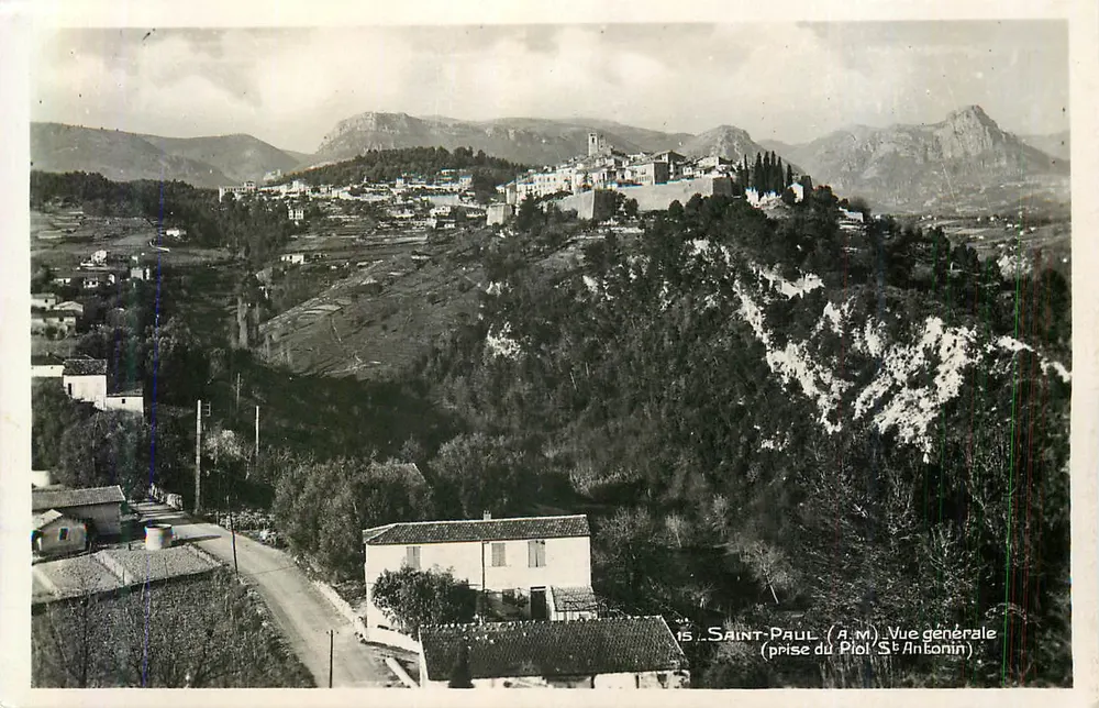 Saint-Paul (A.M.) — Vue générale — prise du Piol St Antonin — Édition Baux - St-Paul - Recto