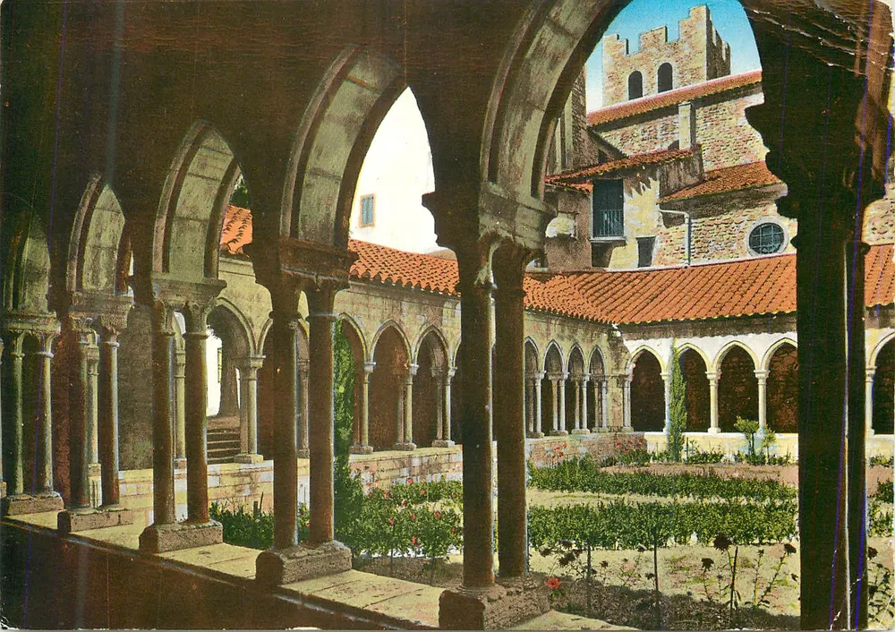 Intérieur du Cloître — Éditeur EDITIONS S.L. — N° 206 - Frente