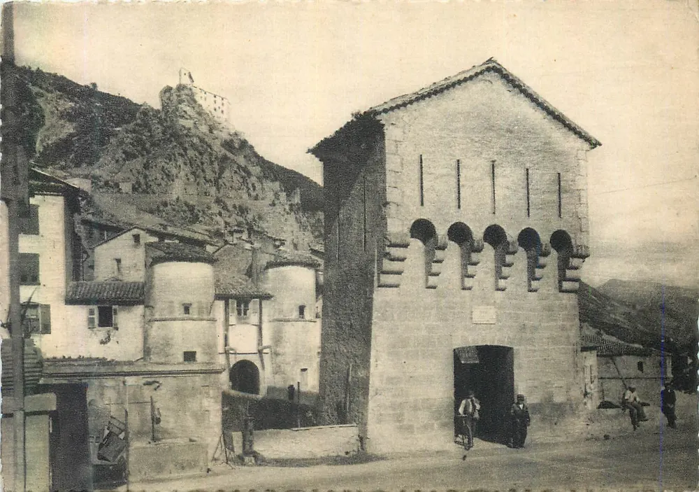 Entrevaux — Nationale Pforte — Édition Grac aux - Vorderseite