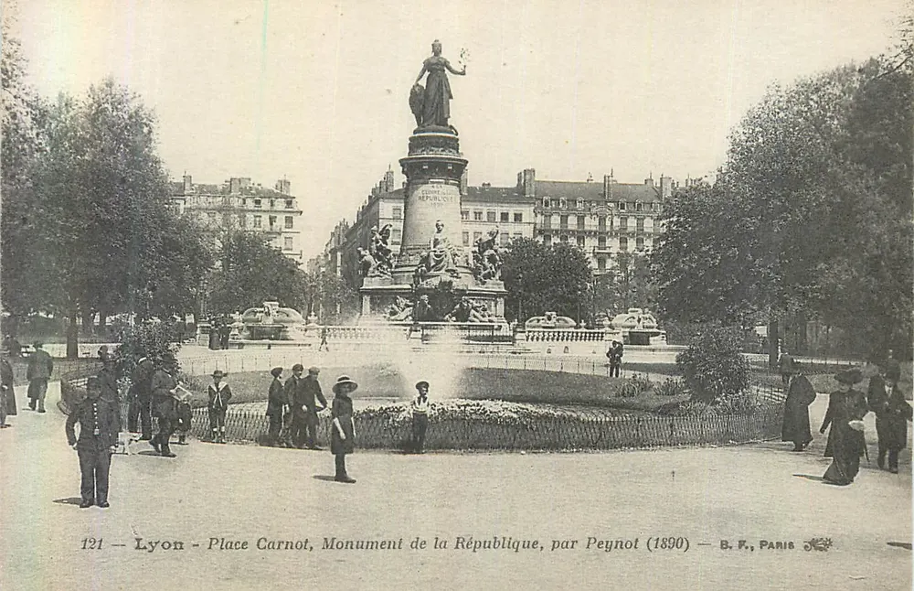 Lyon - Place Carnot, Monument de la République, von Peynot (1890) — B. F., Paris - Vorderseite