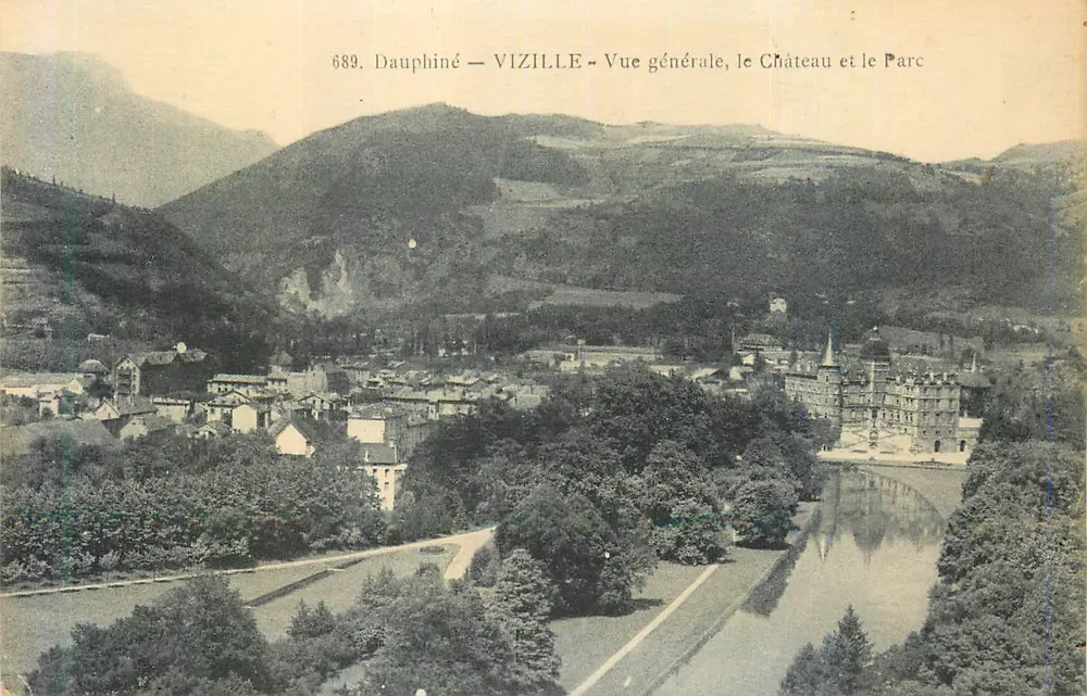 Vizille — Allgemeiner Blick, Schloss und Park — P. GAUDE, Grenoble - Vorderseite
