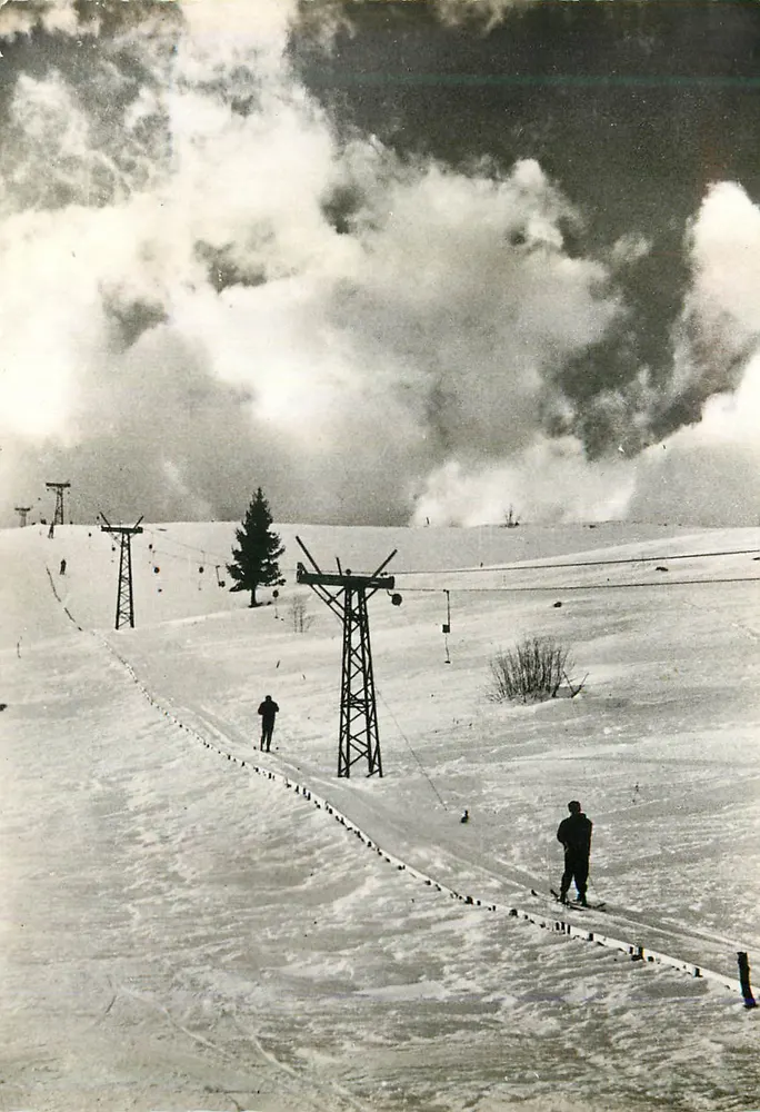 Les Deux Alpes — Uma teleférico — Isère, 1700 m - Frente