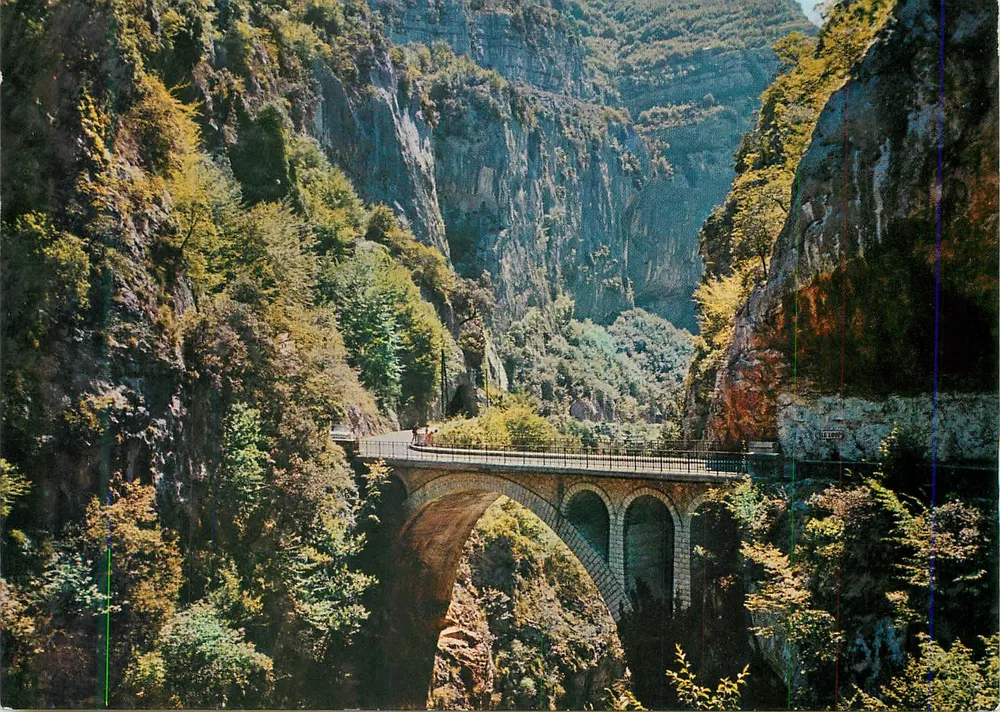 Ponte do Abismo — Gorges do Lobo — Éditions GILLETТА - Frente