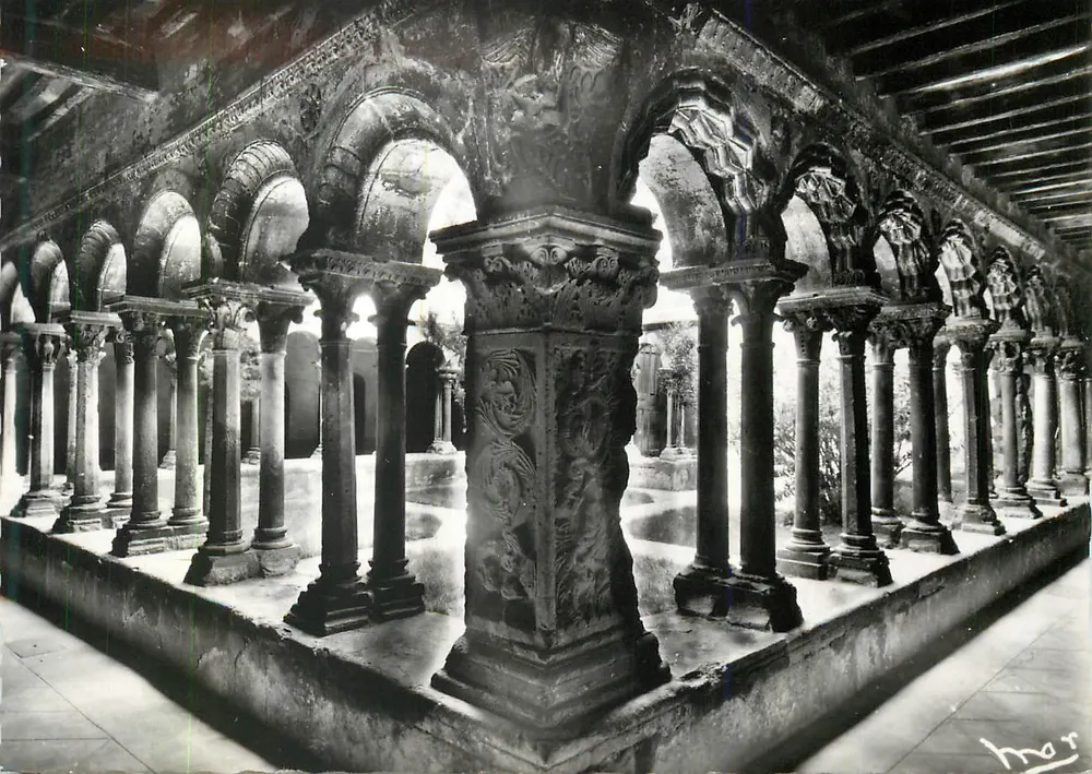 Aix-en-Provence — Catedral de São Salvador — O Claustro — Edições « Mar » - Frente