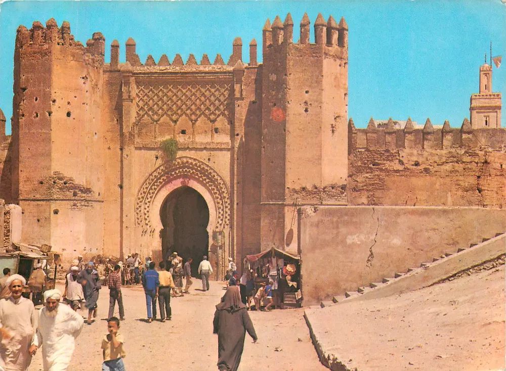 Fès - Bab Kasbah Ennouar — Ângulo das ruas de Dinant e St Saëns — Socheppress - Frente