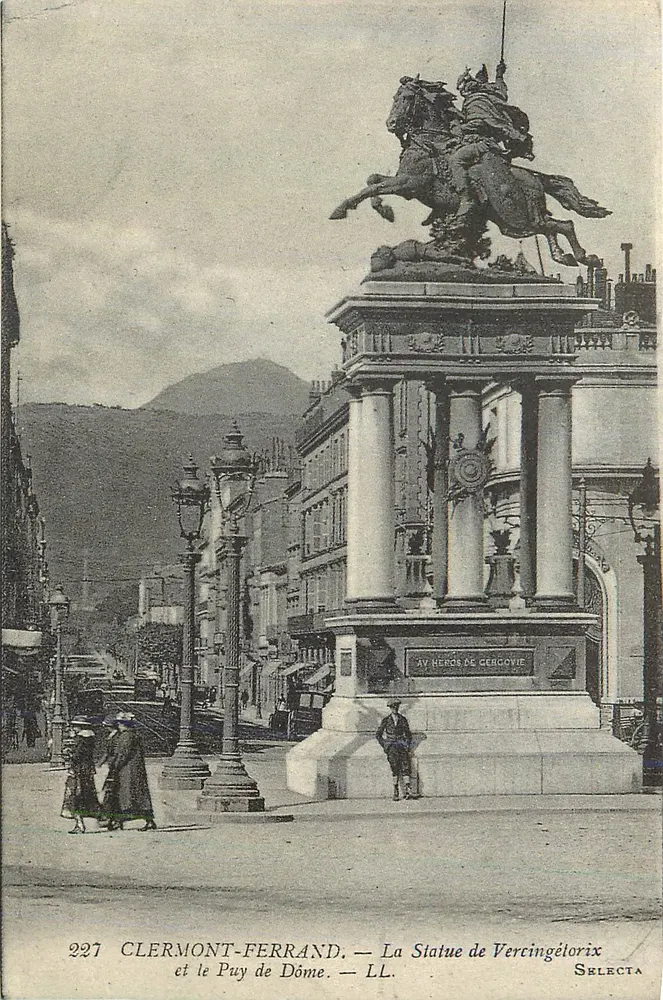 Clermont-Ferrand — La Statue de Vercingétorix — Selecta - Recto