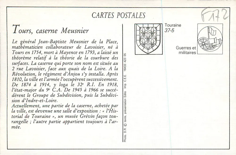 Tours — Patio de la Caserna Meusnier — La Corvée - Reverso