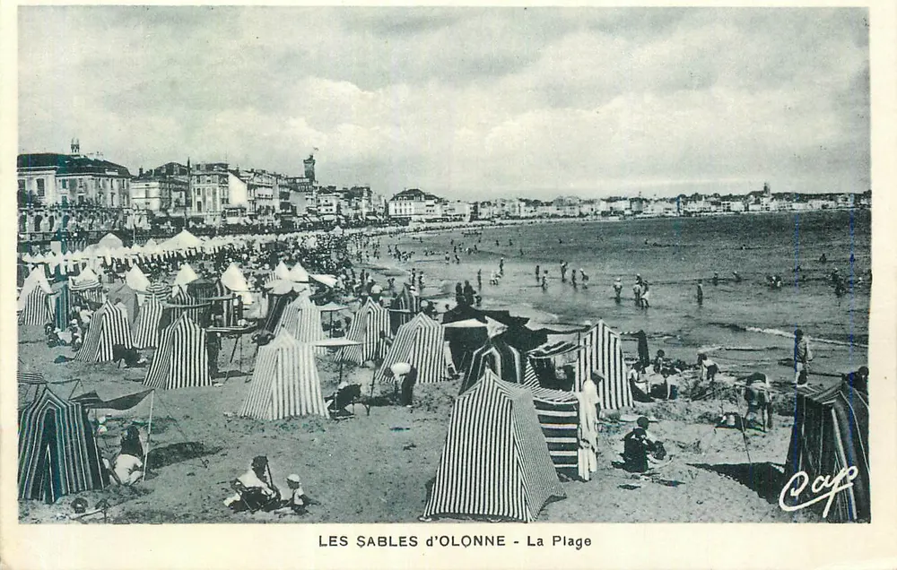 Les Sables d'Olonne - A Praia — Éd. A. Perrin, n° não visível - Frente