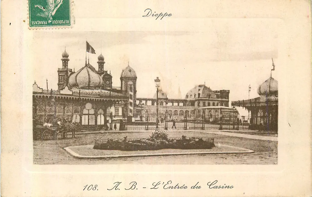 Dieppe — A Entrada do Casino — N.B. n°108 - Frente
