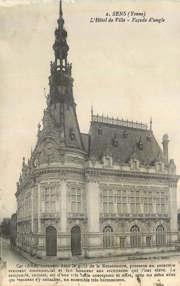 Sens (Yonne) — Het Stadhuis - Hoekgevel — Collectie J. D., Sens - Voorkant