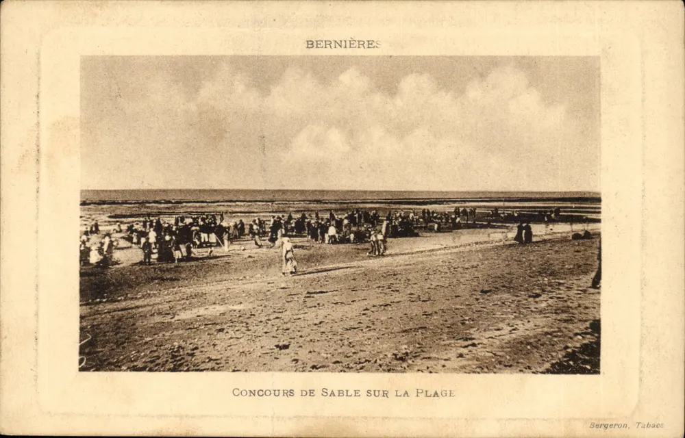 Bernières-sur-Mer — Sand Competition on the Beach — Bergeron, Tabacs - Front