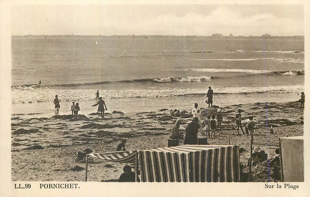 Pornichet — Na plaży — C° des Arts Photomécanique de Strasbourg-Schiltigheim - Awers