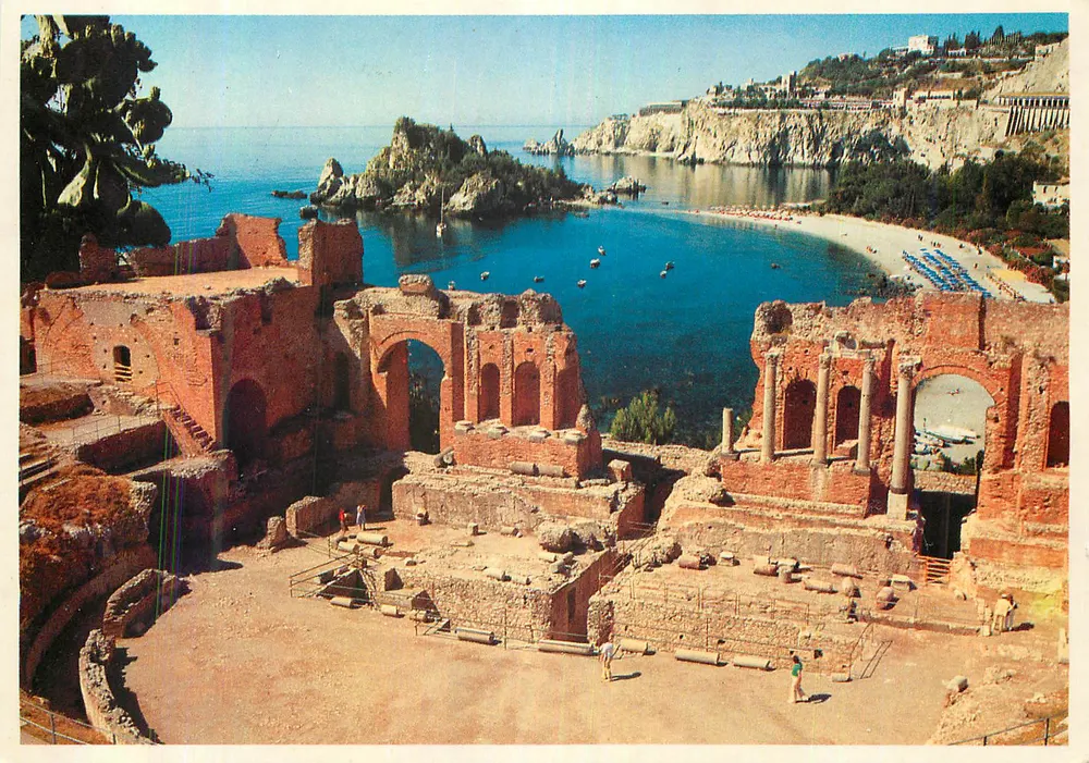 Taormina — Anfiteatro antigo à beira do mar — Ed. Foto Nino Malambri - Frente