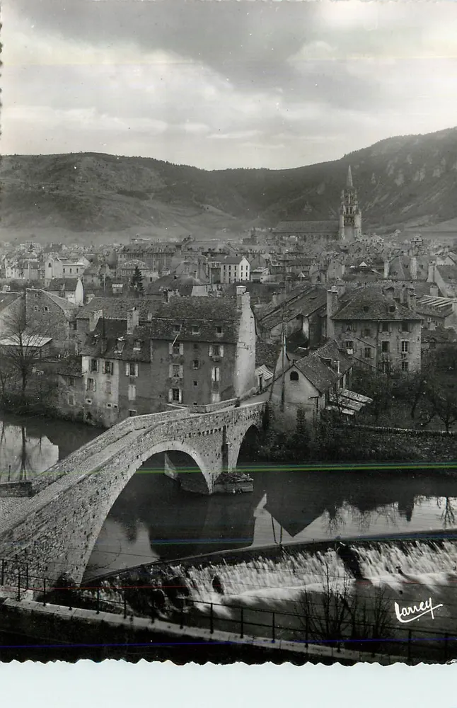 Mende (Lozère) — Die Brücke N.D. des 14. Jahrhunderts und die Stadt — Éditions d'Art Larrey - Vorderseite