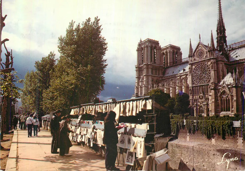Notre-Dame de Paris — Mercado dos Livros Velhos — Edições ABEILLE-CARTES - Frente