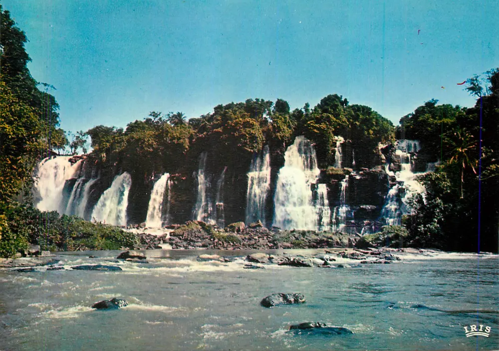 Cachoeira de Bouali — Império Centro-Africano — IRIS - Frente