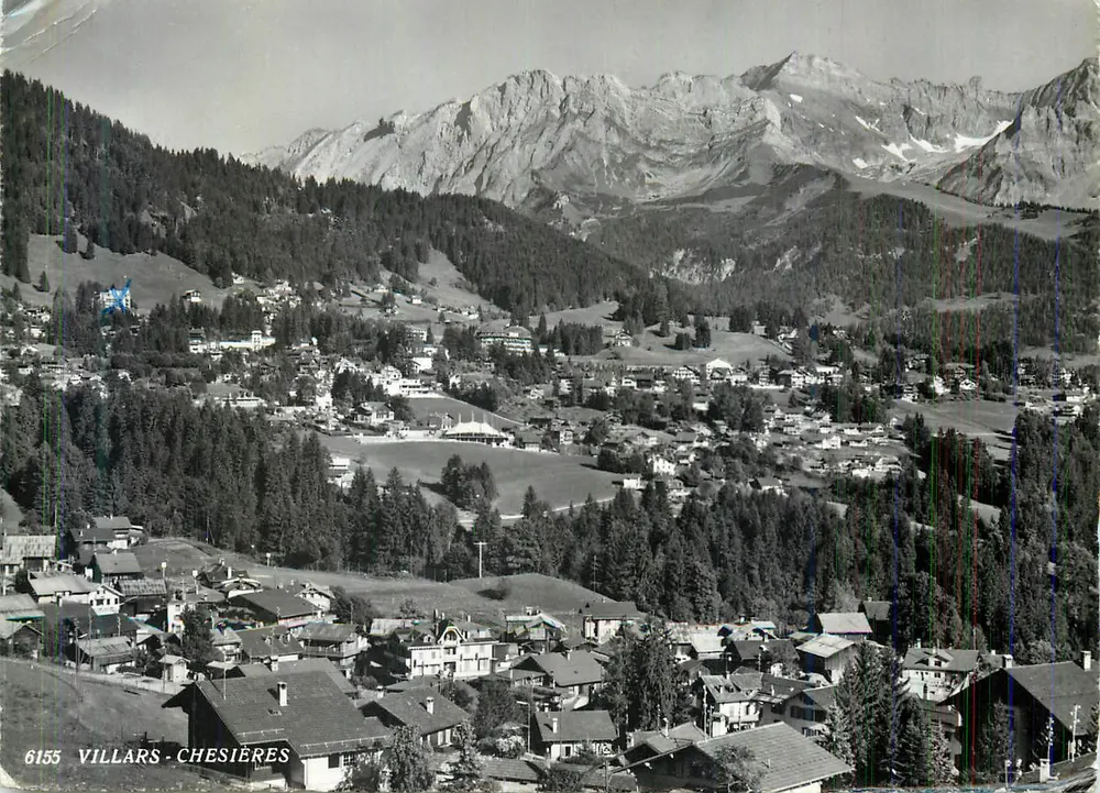 Villars-Chesières — vue panoramique du village et des montagnes enneigées — éditeur Marcel Rouge, n° 6155 - Frente