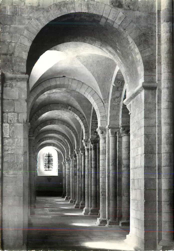 Lessay (Manche) — Chiesa abbaziale lato sud — Foto Dufour, editore di Lessay - Recto