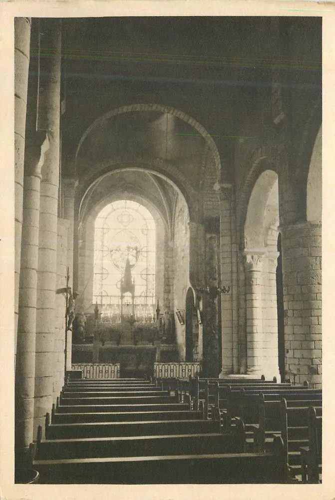 Carenac-en-Quercy — Kirche Saint-Pierre — Ansicht der Kirche (12. Jahrhundert) zum Chor (14. Jahrhundert) — Foto Étienne Aulard - Vorderseite