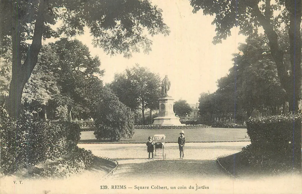 Reims — Square Colbert, um canto do Jardim - Frente