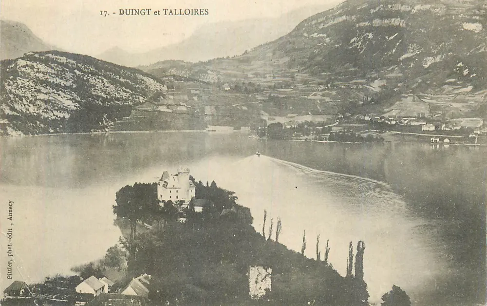 Duingt e Talloires — vista do lago com castelo na ilha — Pittier, fot.-edit., Annecy - Frente