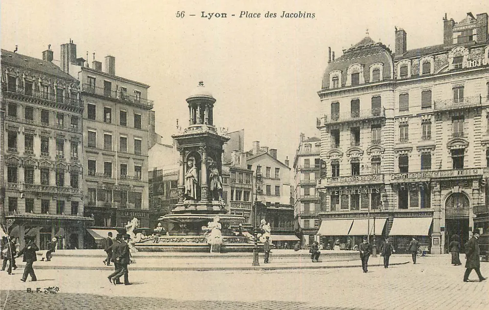 Lyon — Place des Jacobins — Fontaine centrale — B.F. editor, n° 56 - Frente