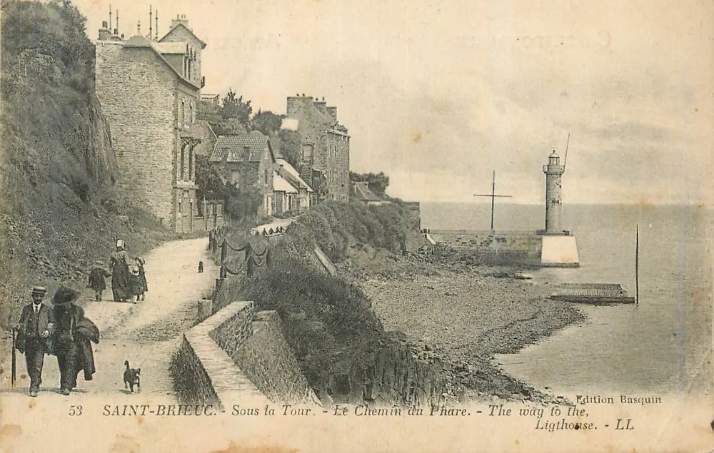 SAINT-BRIEUC - Sous la Tour - Le Chemin du Phare - The way to the Lighthouse - Édition Basquin - LL - Recto