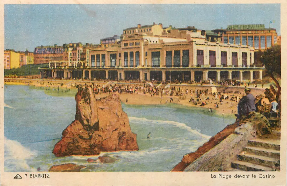 Biarritz — A Praia diante do Cassino — Cie des Arts Photomécaniques, n°7 - Frente