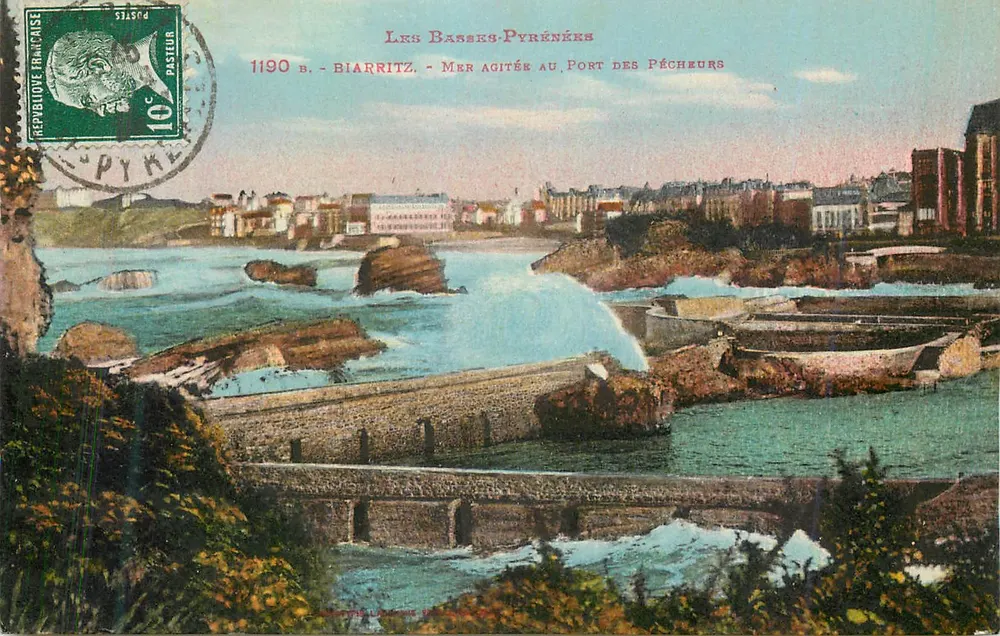 Biarritz — Rauer Meer bei der Fischereihafen — Les Basses-Pyrénées, Verlag Pastiure, Nr. 1190 B - Vorderseite