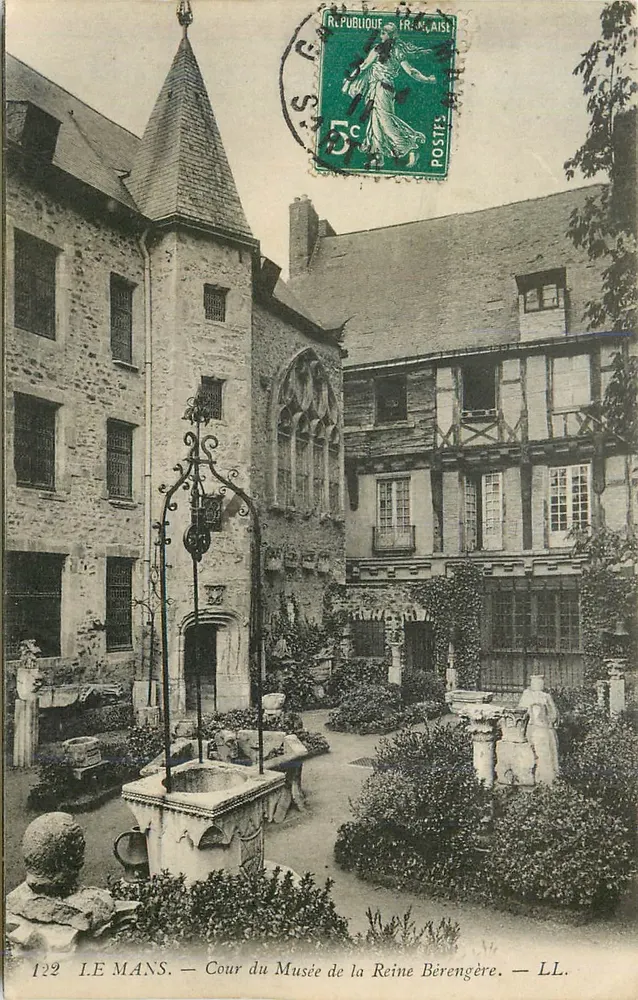 Le Mans — Cour du Musée de la Reine Bérengère — LL. n°122 - Recto