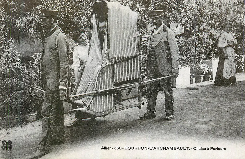 बर्बन-ल'अर्चम्बॉल्ट — बैगी कुर्सी — अलियर 560 — प्रकाशक अलियर - आगे