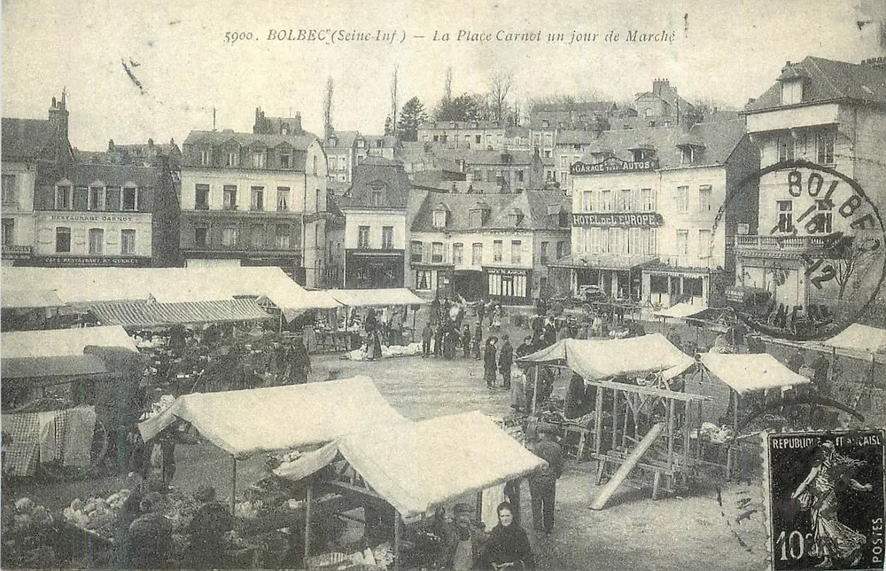 Bolbec (Seine-Inf.) — De Place Carnot op een marktdag — Uitgever S.A. Geneve - Voorkant