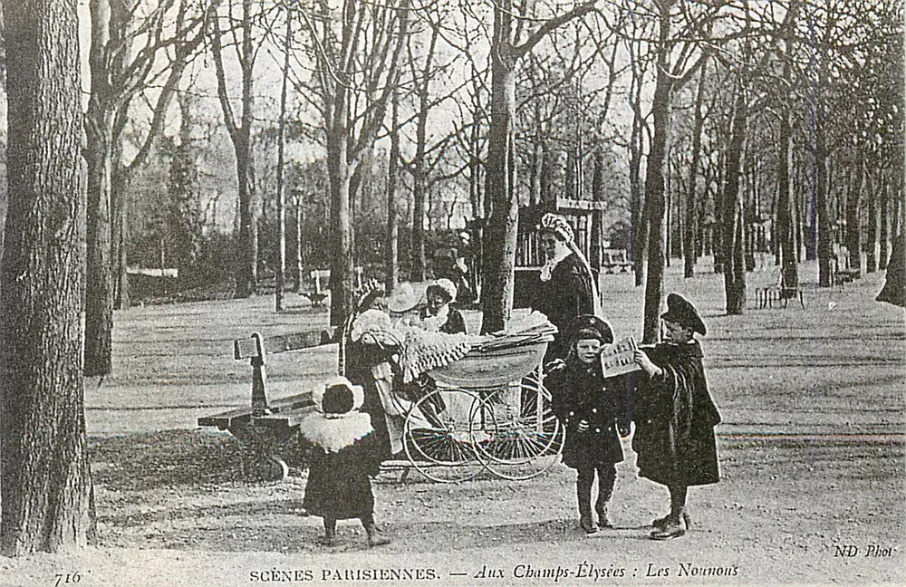 Auf den Champs-Élysées: Die Nannys — SCÈNES PARISIENNES — ND Phot. n°716 - Vorderseite