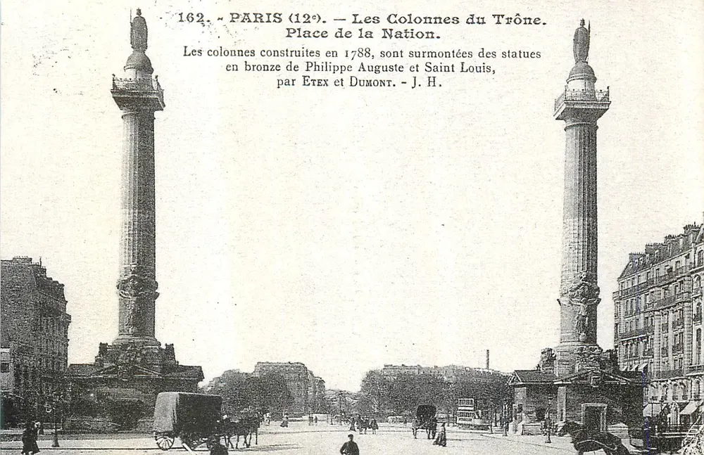 Paris (12e) — Les Colonnes du Trône. Place de la Nation — J.H. - Recto
