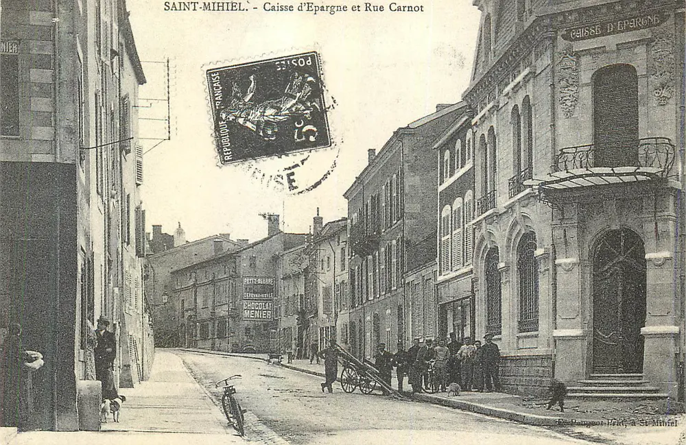 Saint-Mihiel - Caisse d'Epargne et Rue Carnot — Édito, n° 55-1 - Recto