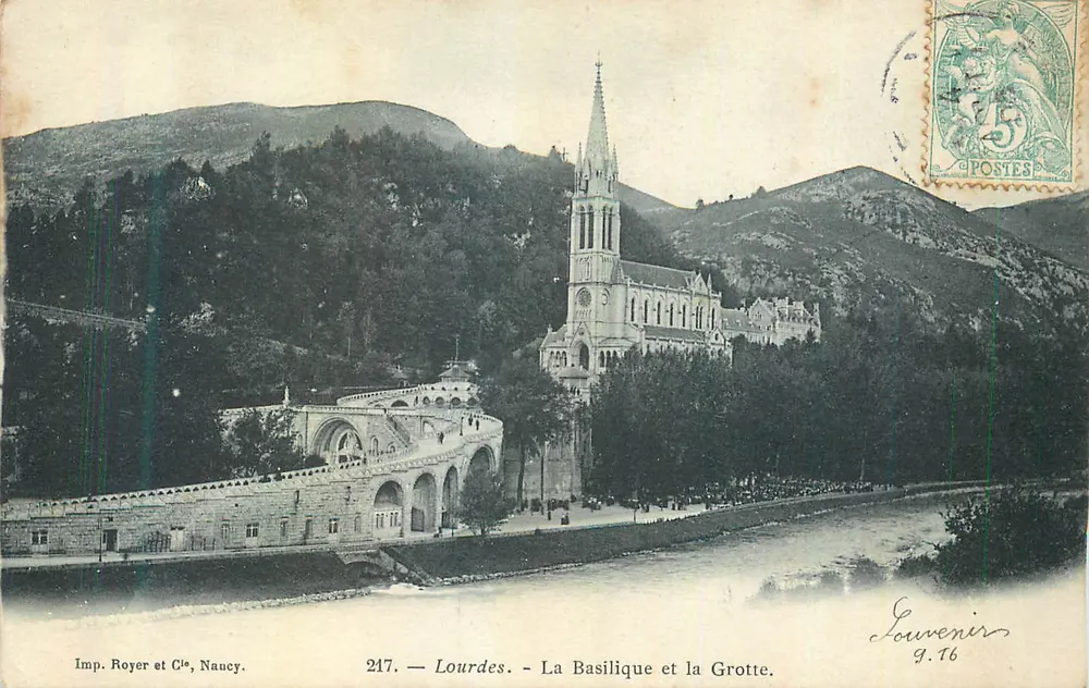 Lourdes — A Basílica e a Gruta — Imp. Royer et Cie, Naucy, n°217 - Frente