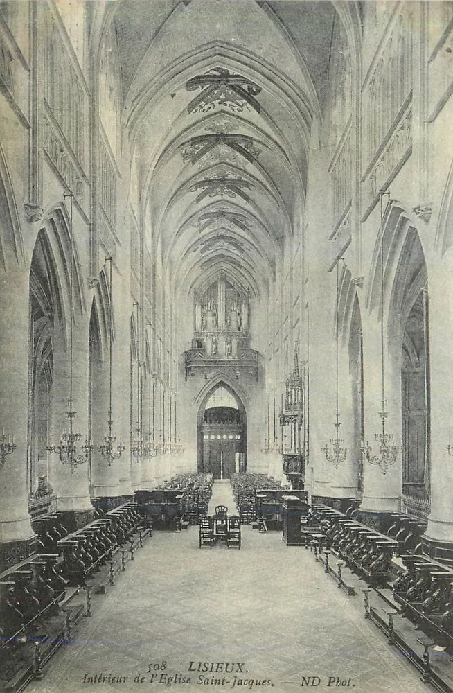 Interior da Igreja de São Jacó — LISIEUX — ND Fot. - Frente