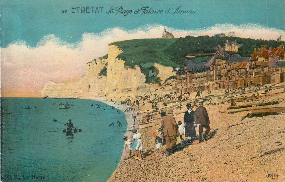 ÉTRETAT. La Plage et Falaise d'Amont — G. P. Le Havre, n°52 - Recto