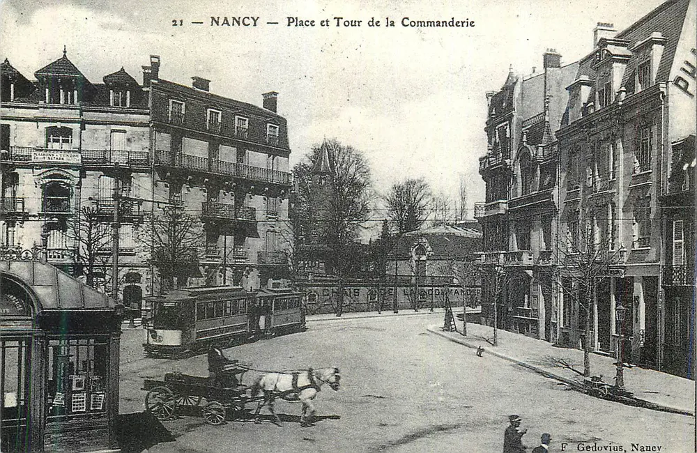 Nancy — Praça e Torre da Comendadeira — F. Gedovius, Nancy - Frente