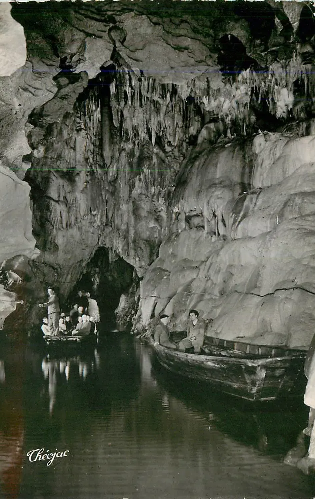 Grottes de Bétharram — Rivière souterraine au Palais des Fées — Théojac - Recto