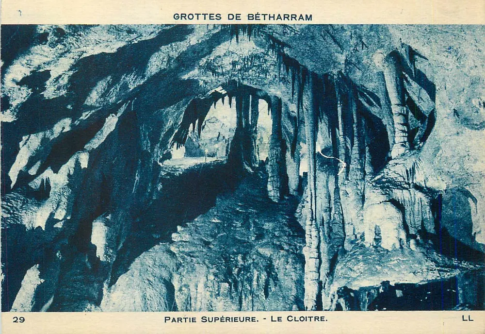 Grutas de Bétharram — Parte superior - O Cloître — LL, n°29 - Frente