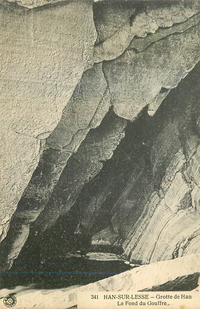 Han-sur-Lesse — Grund des Gouffres — Höhle von Han - Vorderseite