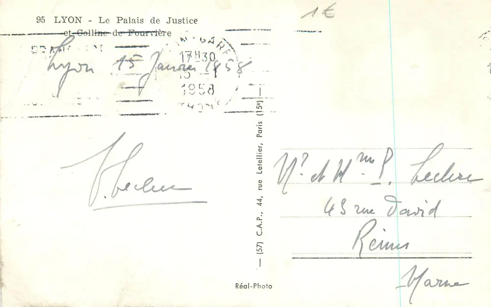 Lyon - O Palácio de Justiça e Colina de Fourvière — C.A.P. (57) - Verso