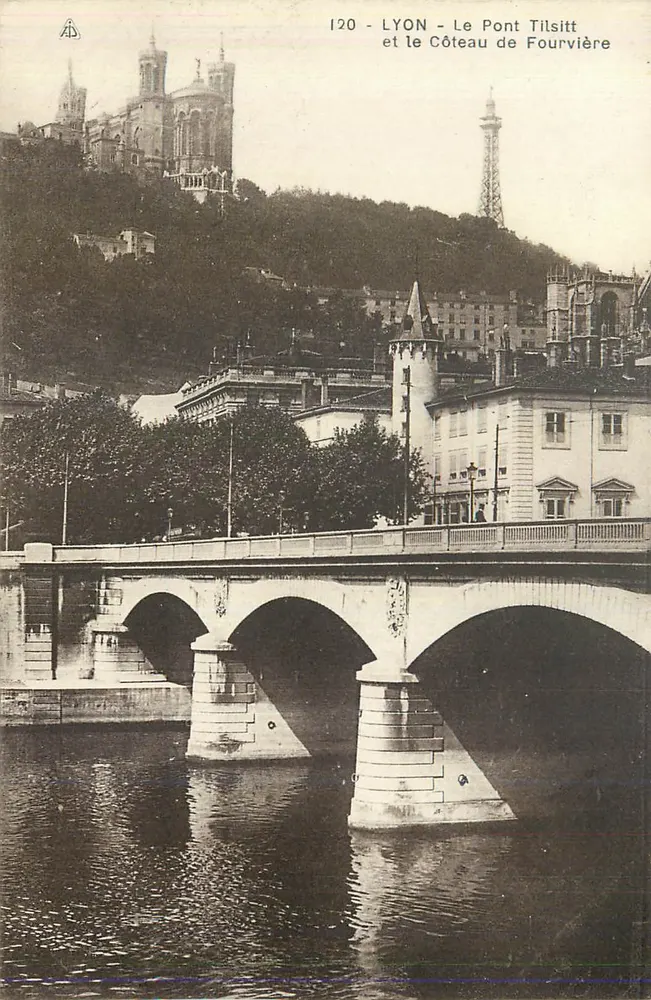 LYON - Le Pont Tilsitt et le Côteau de Fourvière — éditeur A.D. n°120 - Recto