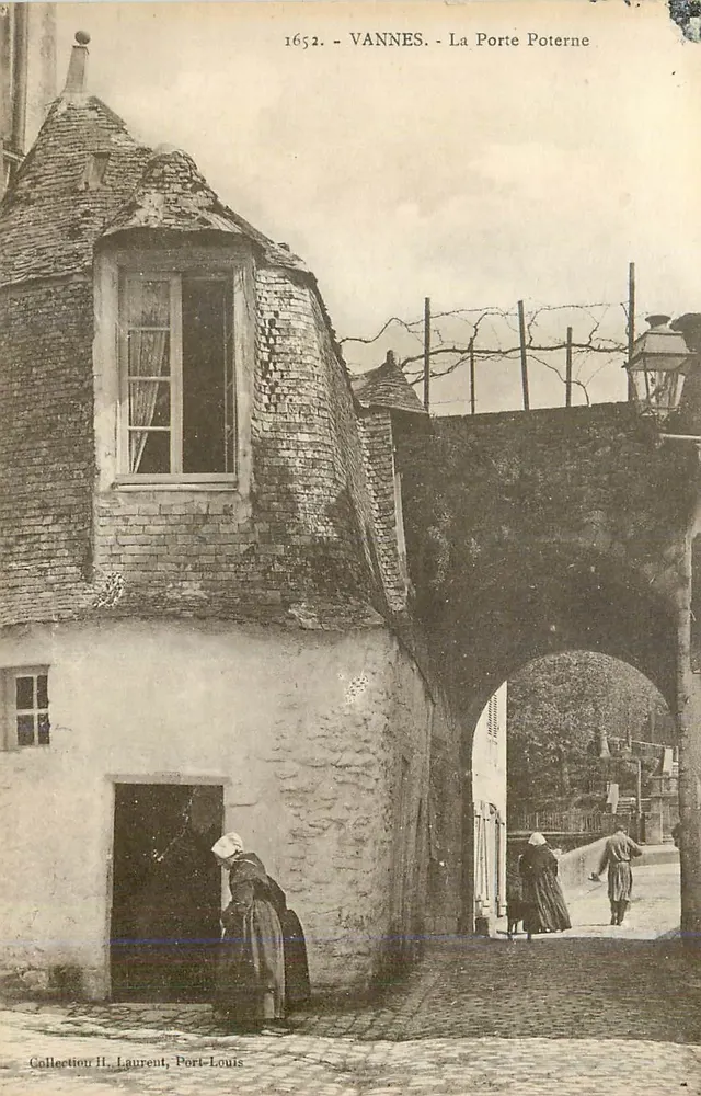 VANNES - A Porta Poterne — Coleção H. Laurent, Port-Louis - Frente