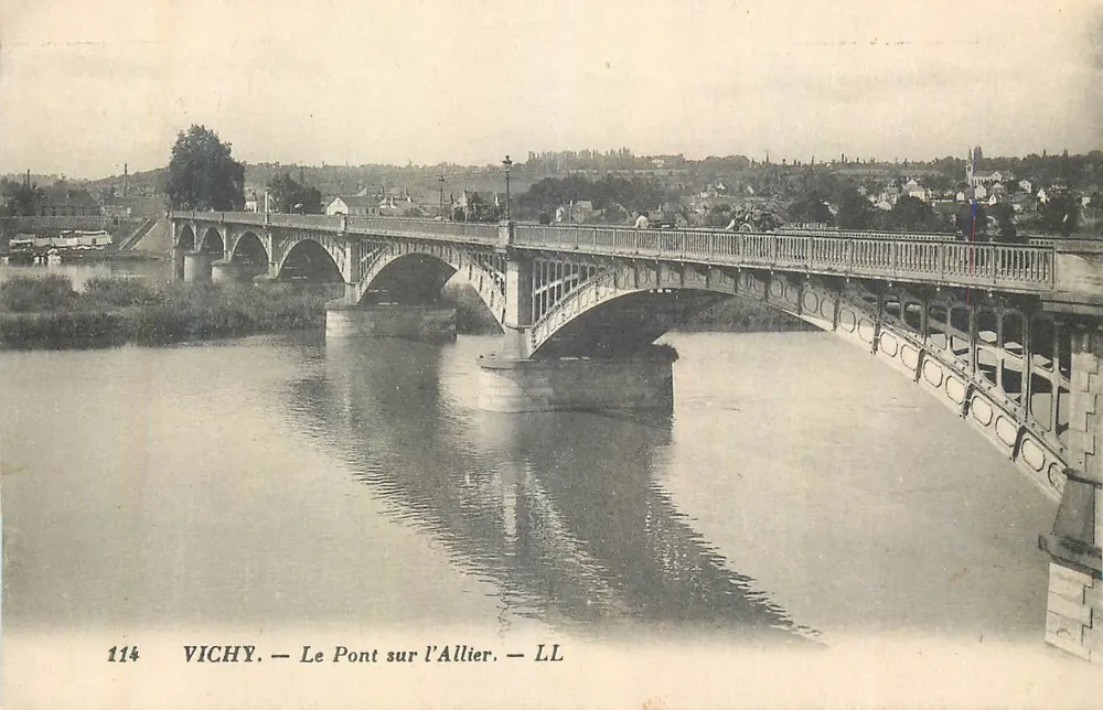 Vichy — The Bridge over the Allier — LL - Front