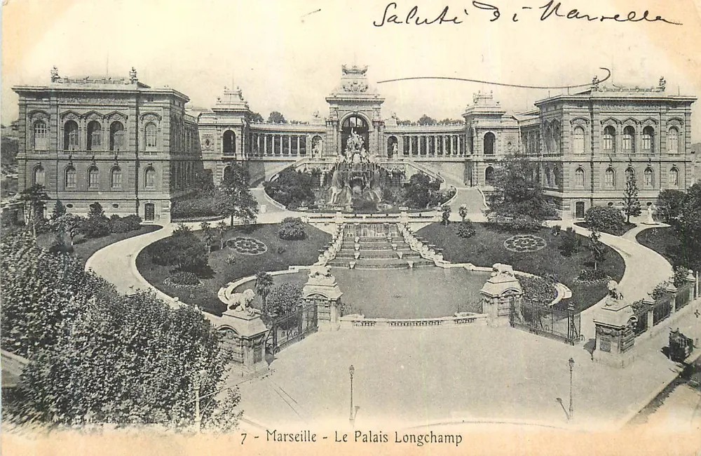 Marselha - O Palácio Longchamp — vista do jardim com fonte — editor não visível - Frente