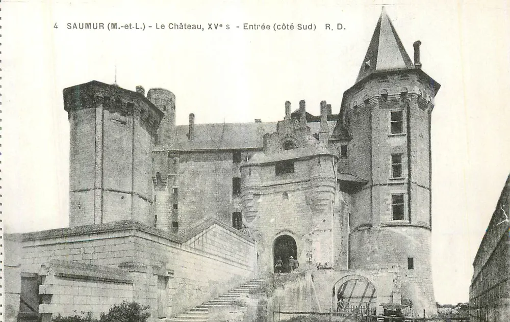 Saumur (M.-et-L.) - Das Schloss, 15. Jahrhundert - Eingang (Südseite) - R. D. - Vorderseite