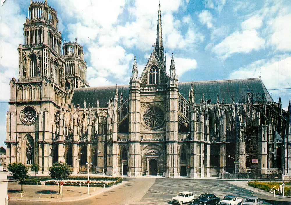 Orléans — Catedral de Santa Cruz — Ediciones GREFF, n° 451/48 - Anverso