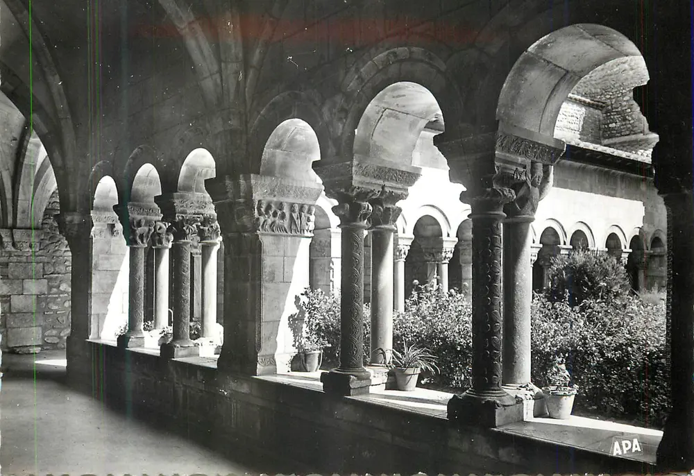 Le Cloître — Elne (Pyrénées-Orientales) — APA - Recto